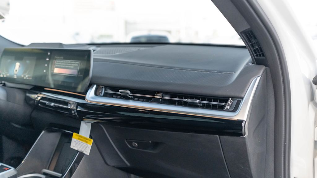 Thumbnail: 2025 BMW X2 - 24