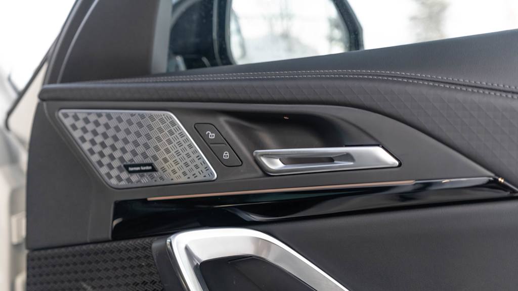 Thumbnail: 2025 BMW X2 - 27