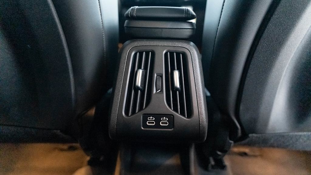 Thumbnail: 2025 BMW X2 - 32