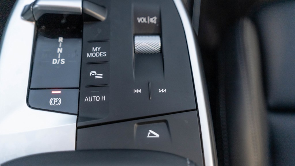 Thumbnail: 2025 BMW X2 - 40