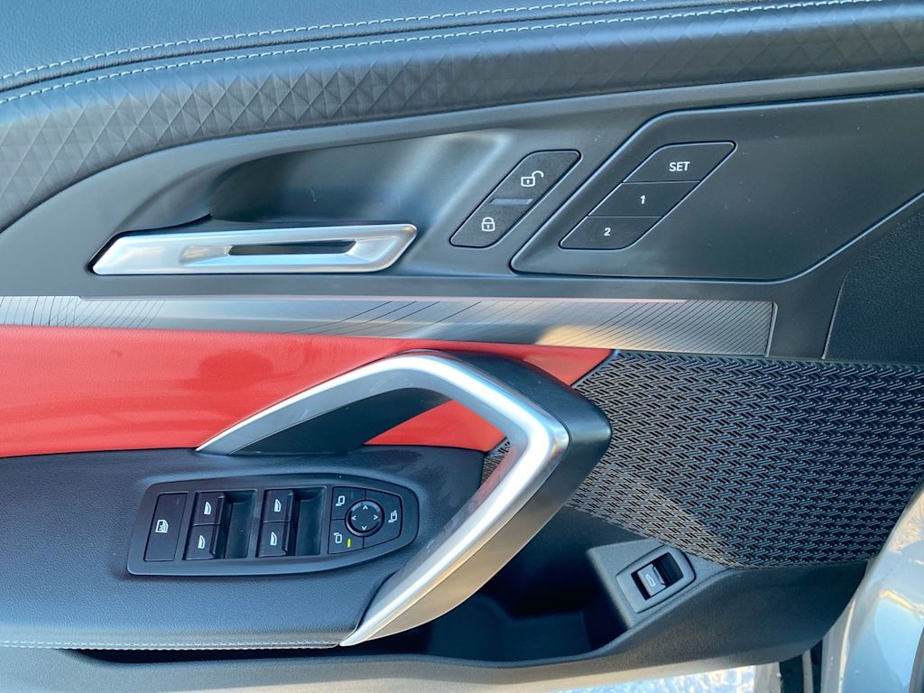 Thumbnail: 2025 BMW X2 - 17