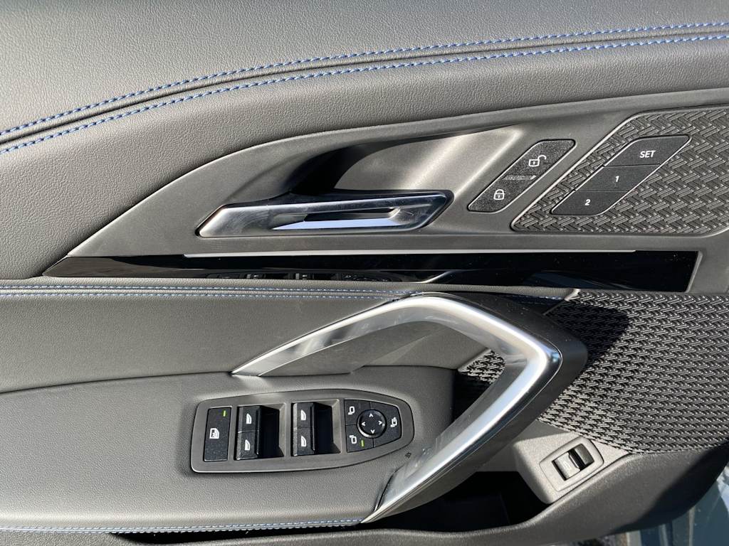 Thumbnail: 2023 BMW X1 - 13