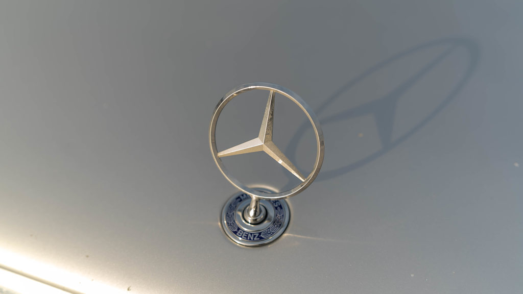 Thumbnail: 2004 Mercedes-Benz E-Class - 19