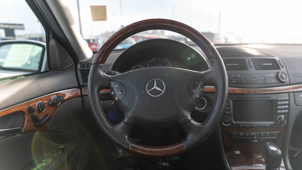 Thumbnail: 2004 Mercedes-Benz E-Class - 13