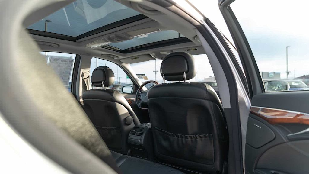 Thumbnail: 2004 Mercedes-Benz E-Class - 40