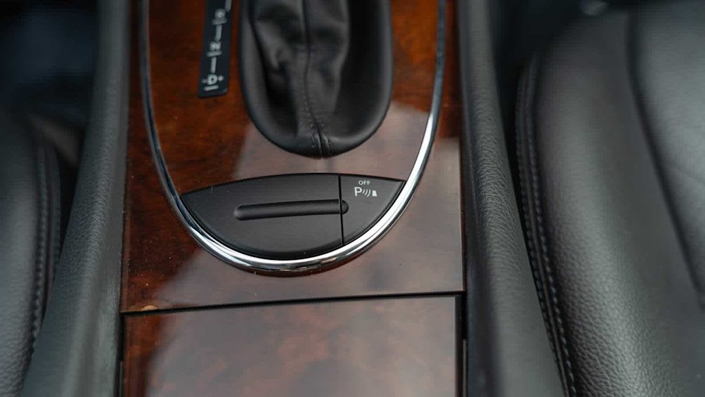 Thumbnail: 2004 Mercedes-Benz E-Class - 60