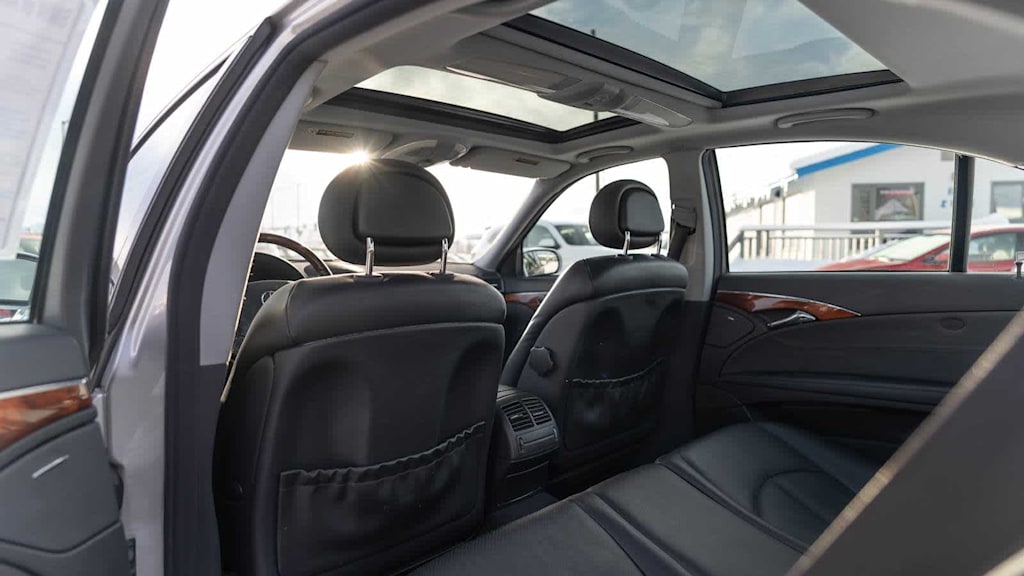 Thumbnail: 2004 Mercedes-Benz E-Class - 43