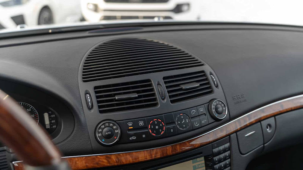 Thumbnail: 2004 Mercedes-Benz E-Class - 108