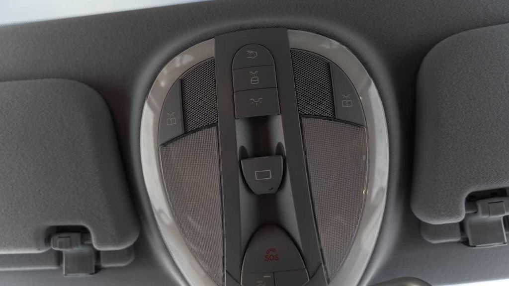 Thumbnail: 2004 Mercedes-Benz E-Class - 109