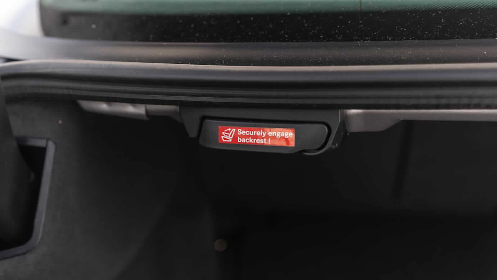 Thumbnail: 2004 Mercedes-Benz E-Class - 23