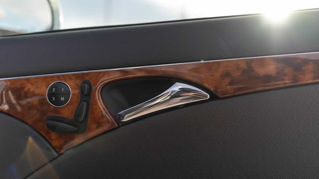 Thumbnail: 2004 Mercedes-Benz E-Class - 37