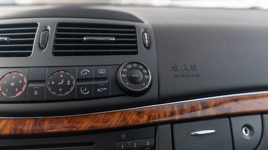 Thumbnail: 2004 Mercedes-Benz E-Class - 96