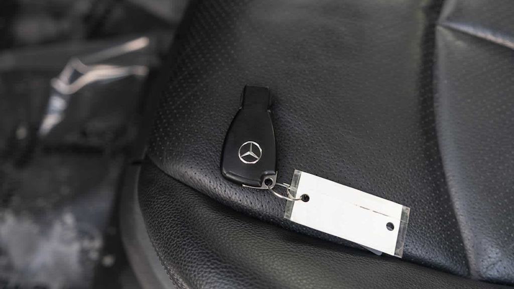 Thumbnail: 2004 Mercedes-Benz E-Class - 118