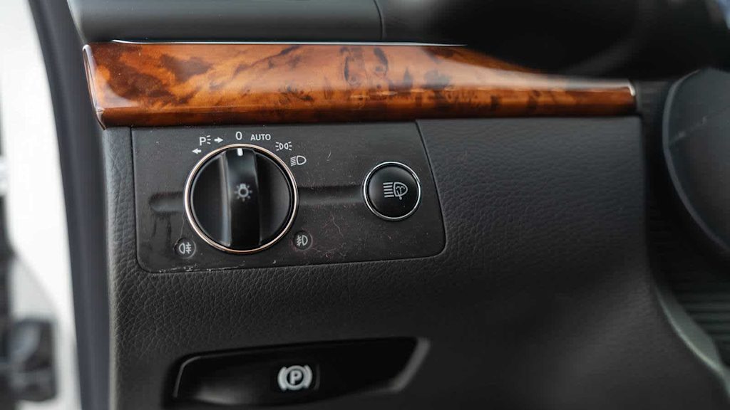 Thumbnail: 2004 Mercedes-Benz E-Class - 76