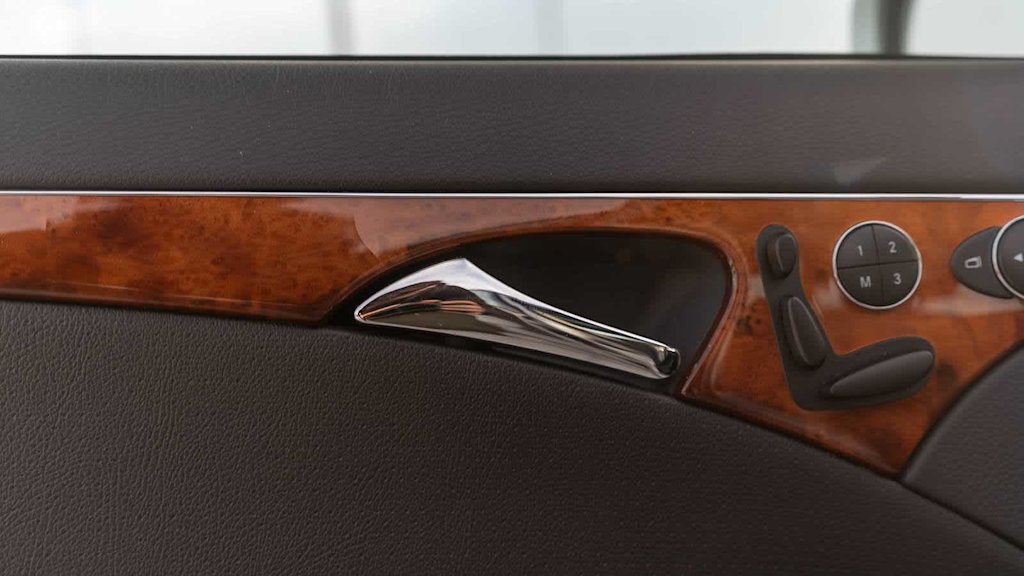 Thumbnail: 2004 Mercedes-Benz E-Class - 71