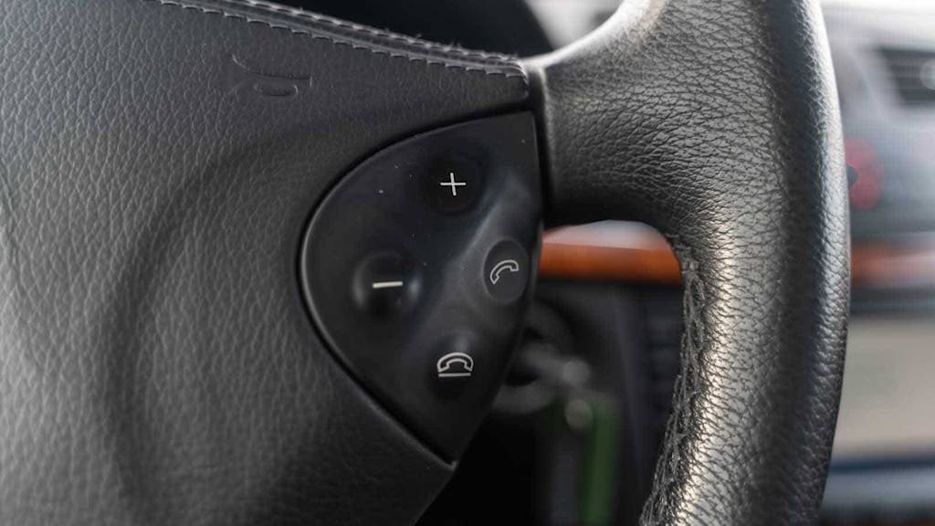 Thumbnail: 2004 Mercedes-Benz E-Class - 82