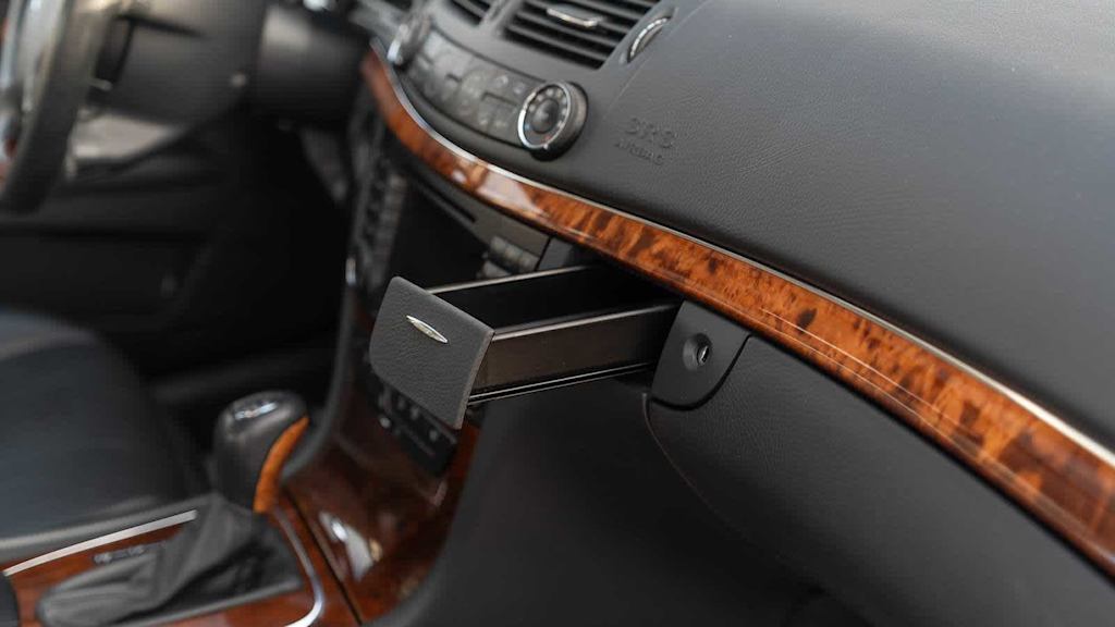 Thumbnail: 2004 Mercedes-Benz E-Class - 39