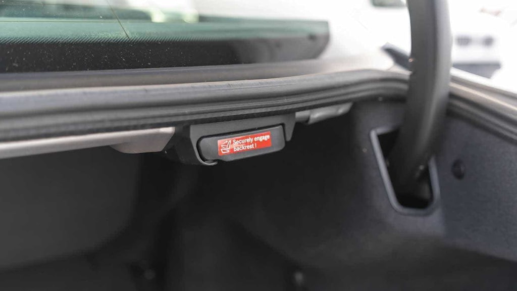 Thumbnail: 2004 Mercedes-Benz E-Class - 24