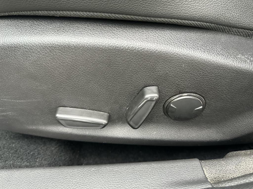 Thumbnail: 2017 Ford Focus - 17