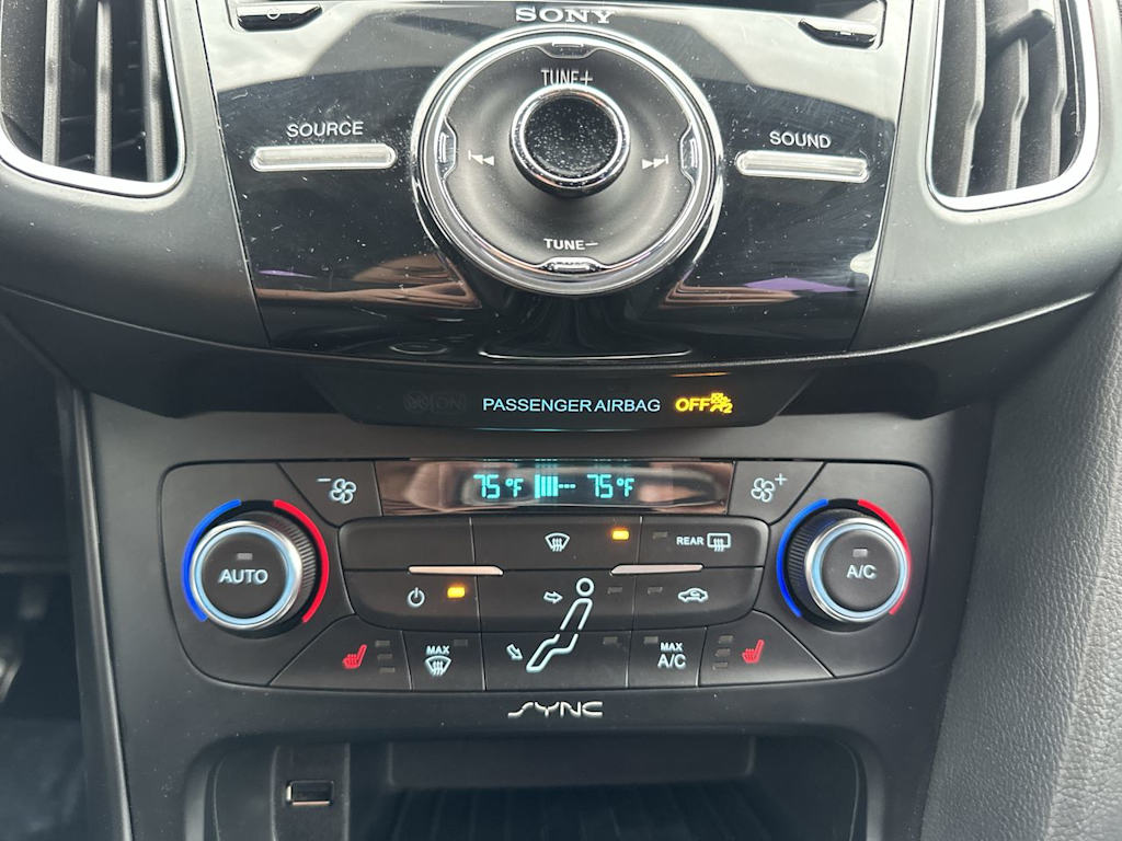 Thumbnail: 2017 Ford Focus - 22