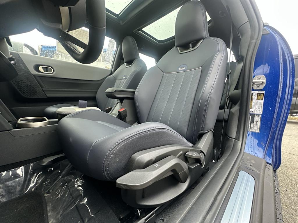 Thumbnail: 2025 MINI Cooper - 10