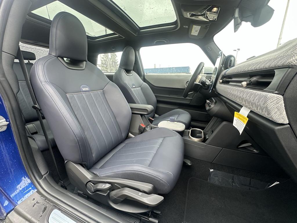 Thumbnail: 2025 MINI Cooper - 9