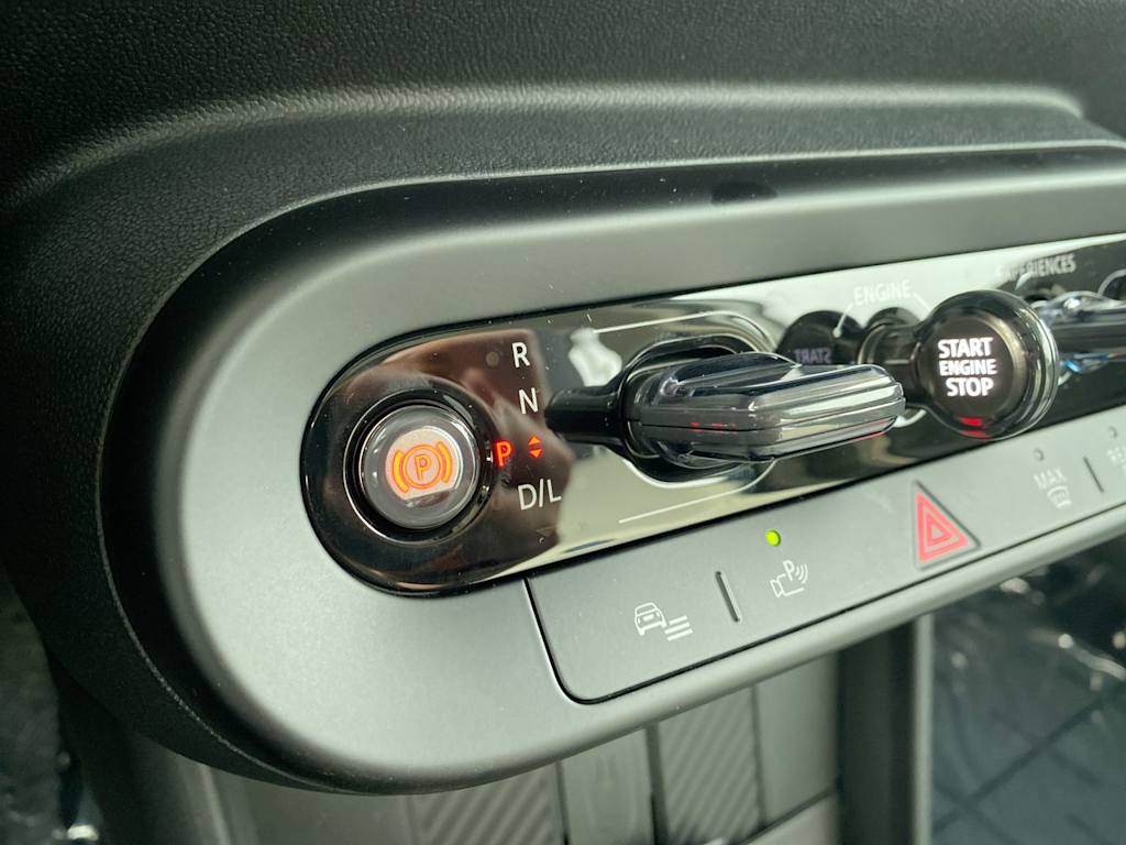 Thumbnail: 2025 MINI Cooper - 17