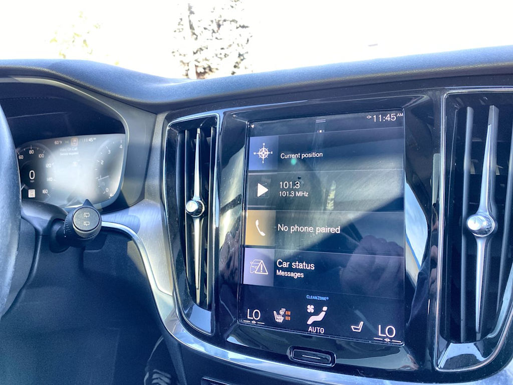 Thumbnail: 2020 Volvo V60 - 25