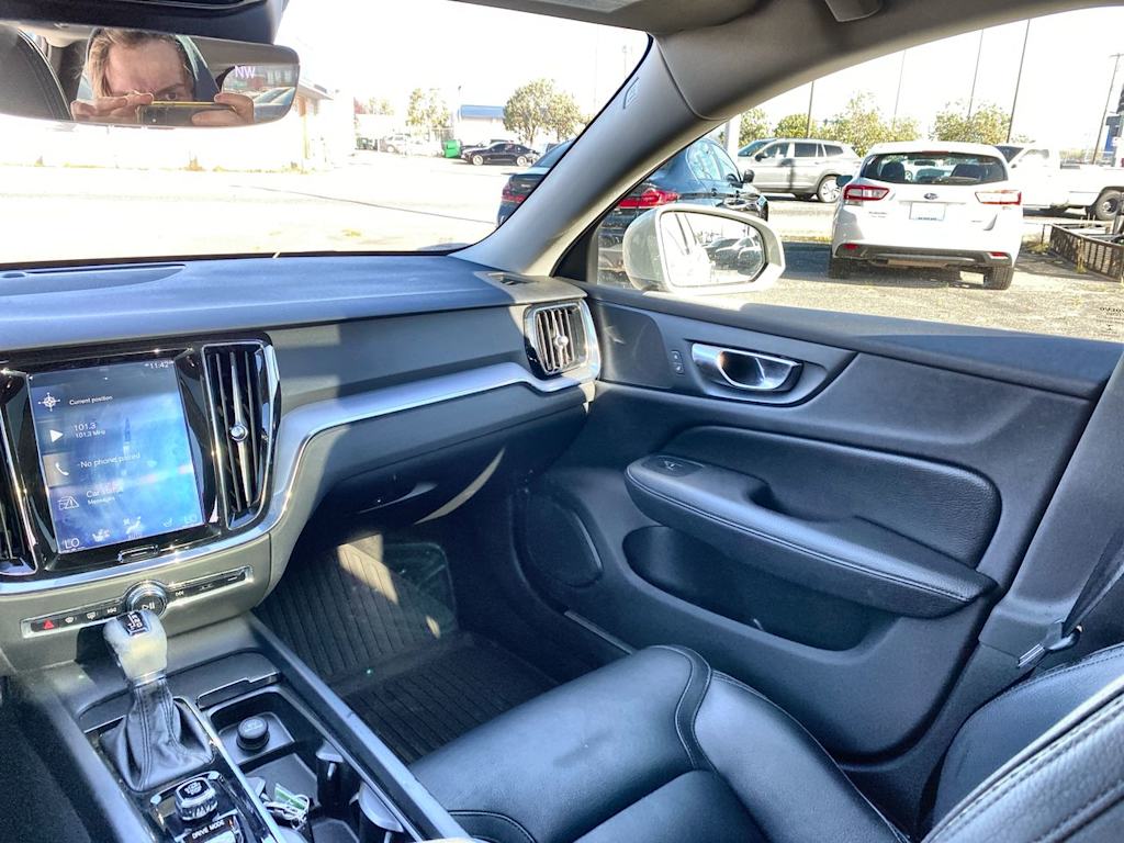 Thumbnail: 2020 Volvo V60 - 6