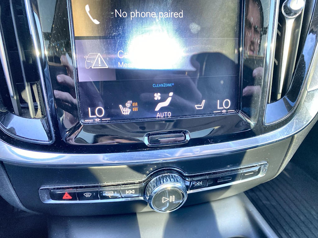 Thumbnail: 2020 Volvo V60 - 26