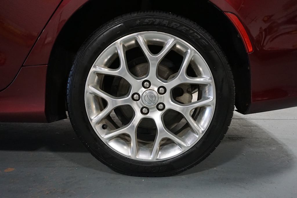 Thumbnail: 2015 Chrysler 200 - 18