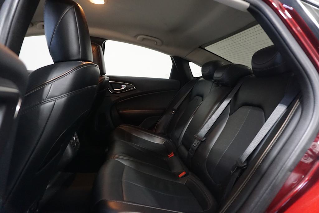 Thumbnail: 2015 Chrysler 200 - 10