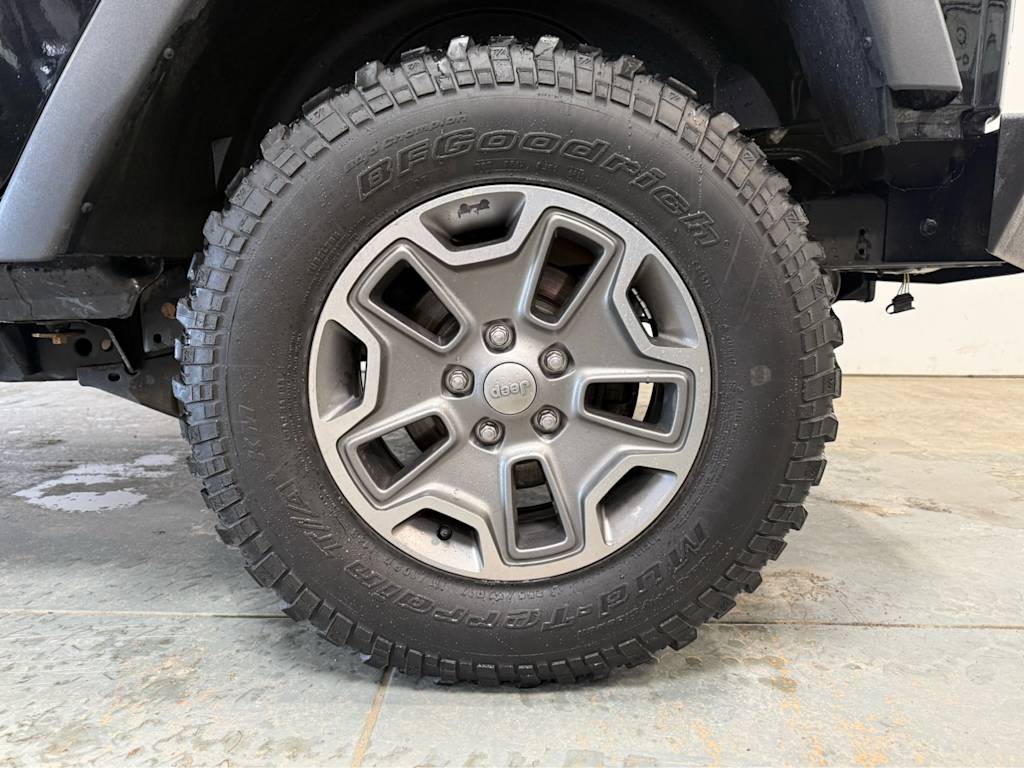 Thumbnail: 2018 Jeep Wrangler - 19