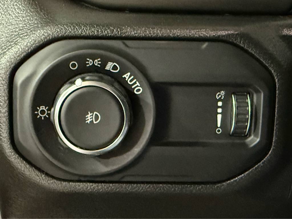 Thumbnail: 2023 Jeep Wrangler - 27