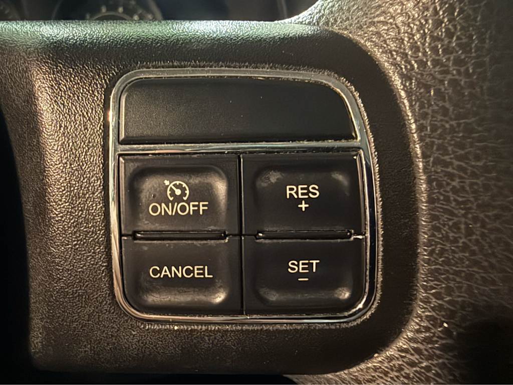 Thumbnail: 2015 Jeep Patriot - 20