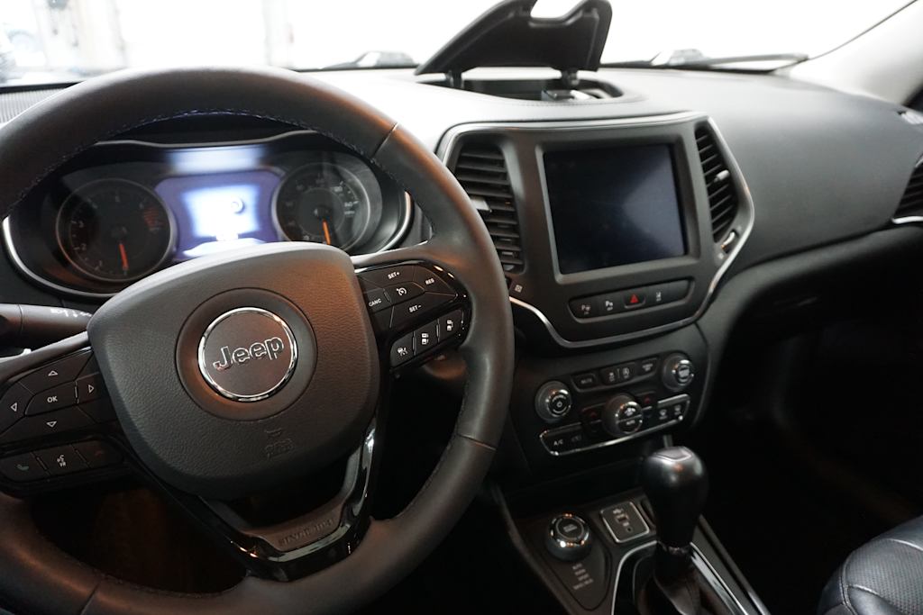 Thumbnail: 2023 Jeep Cherokee - 9