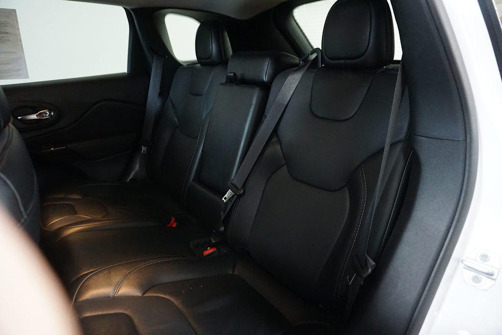 Thumbnail: 2023 Jeep Cherokee - 22