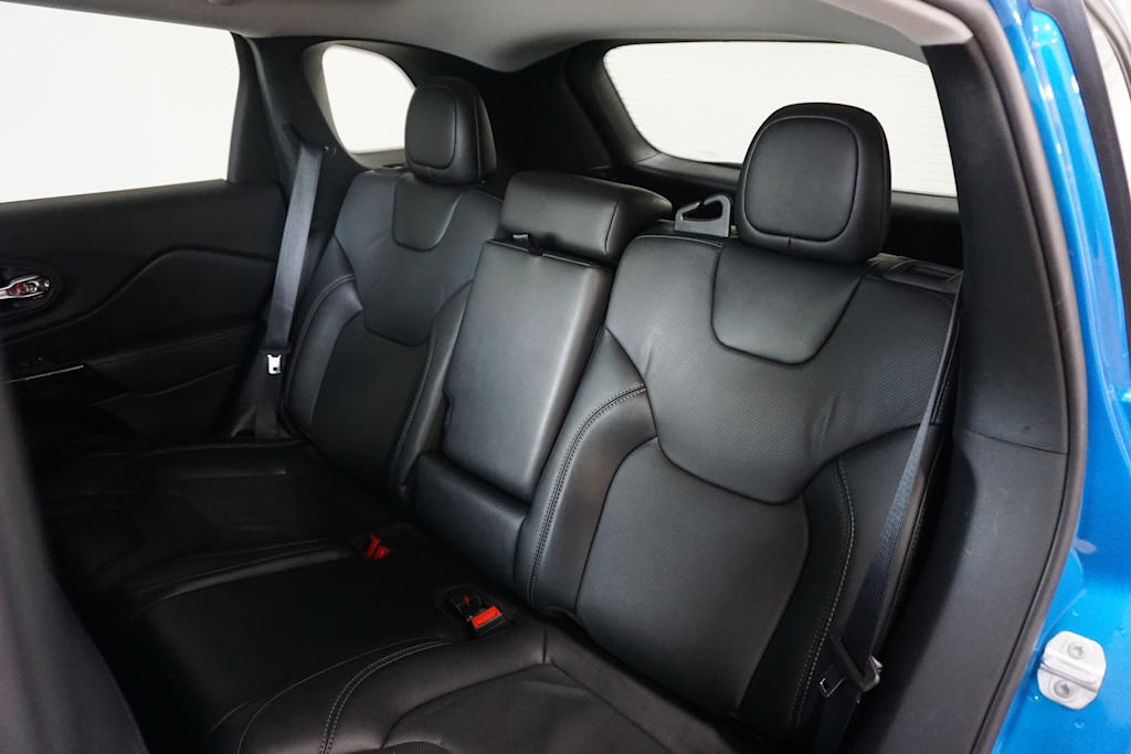 2023 Jeep Cherokee Altitude Lux 13