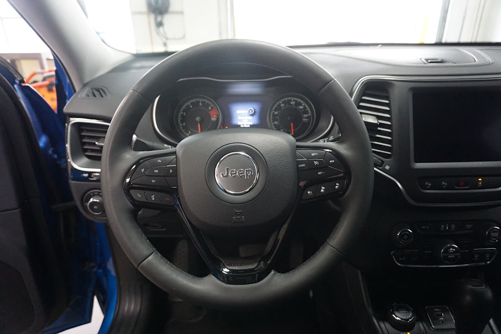 2023 Jeep Cherokee Altitude Lux 3