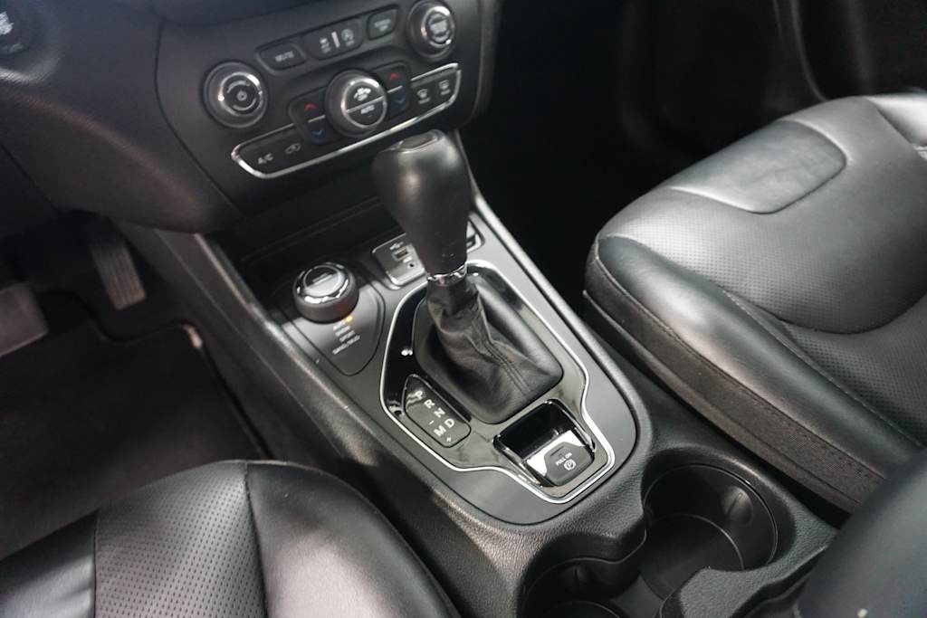 2023 Jeep Cherokee Altitude Lux 15