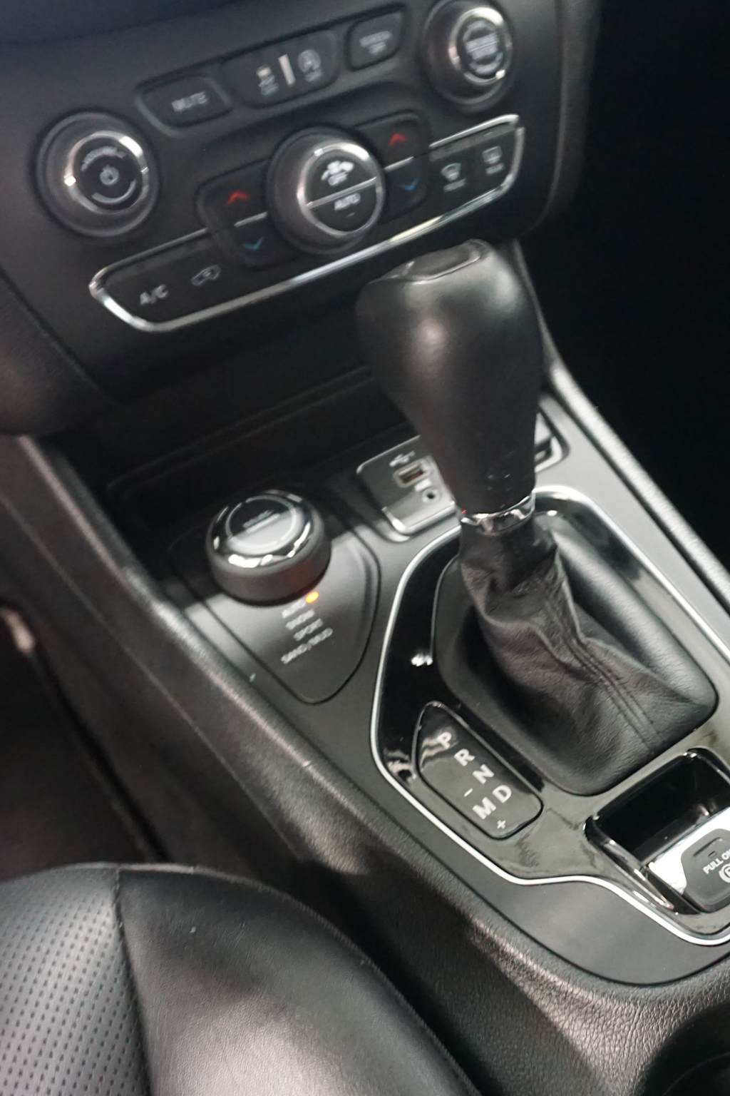 2023 Jeep Cherokee Altitude Lux 23