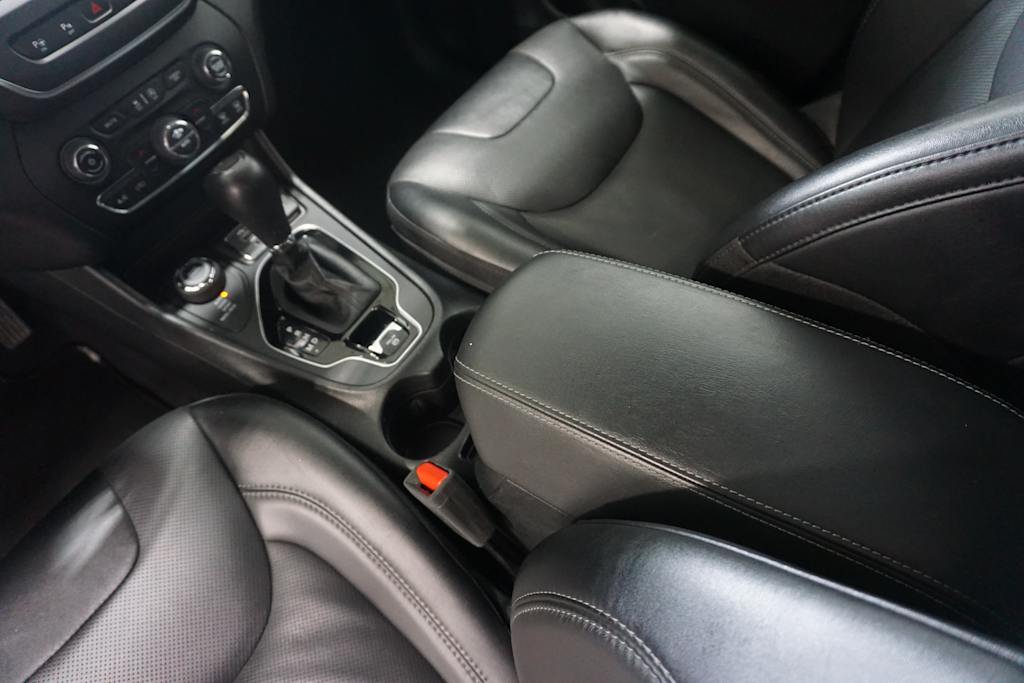 2023 Jeep Cherokee Altitude Lux 24