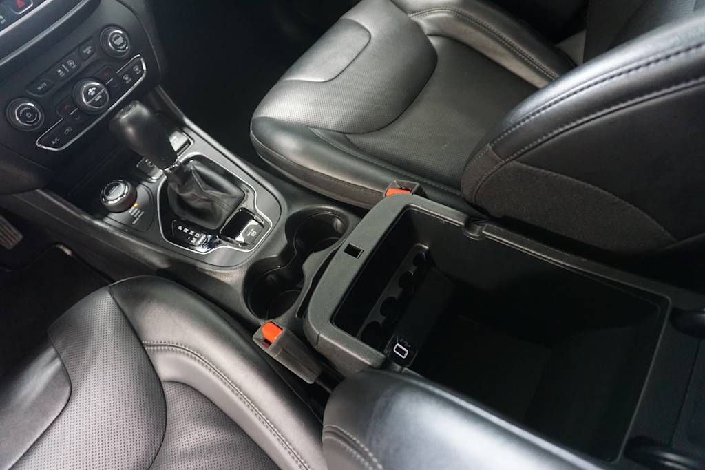 2023 Jeep Cherokee Altitude Lux 14