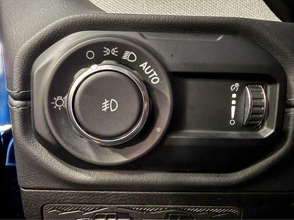 Thumbnail: 2025 Jeep Wrangler - 25