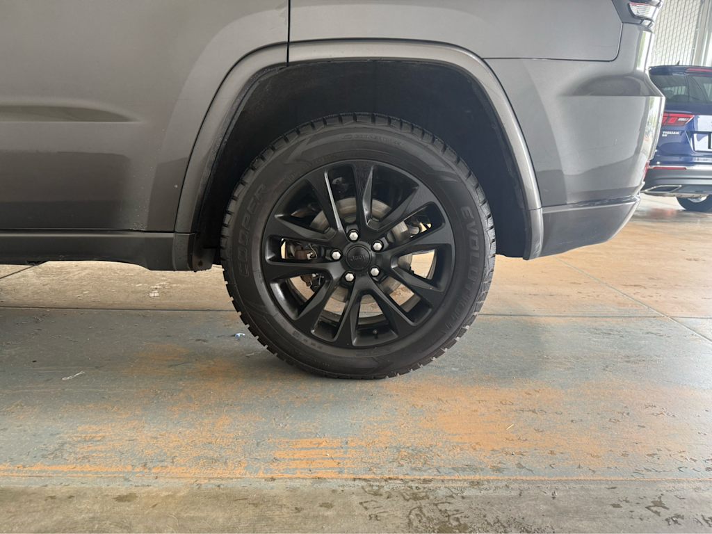 Thumbnail: 2021 Jeep Grand Cherokee - 17