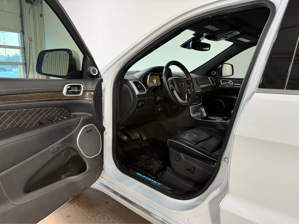 Thumbnail: 2019 Jeep Grand Cherokee - 19