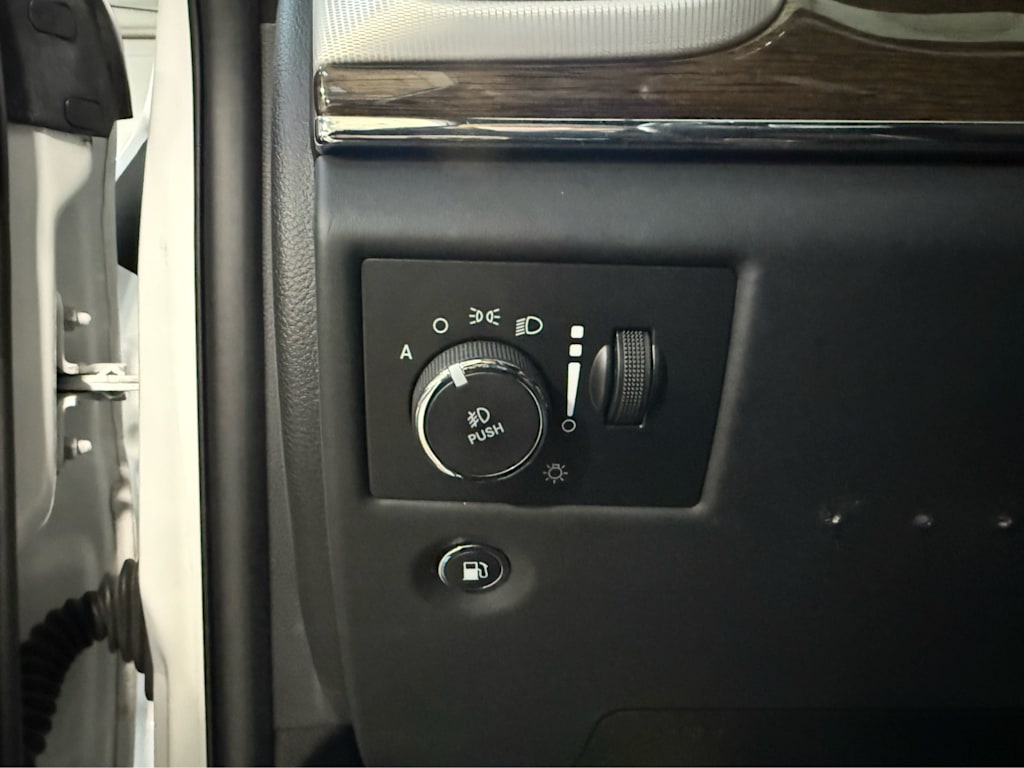 Thumbnail: 2019 Jeep Grand Cherokee - 26