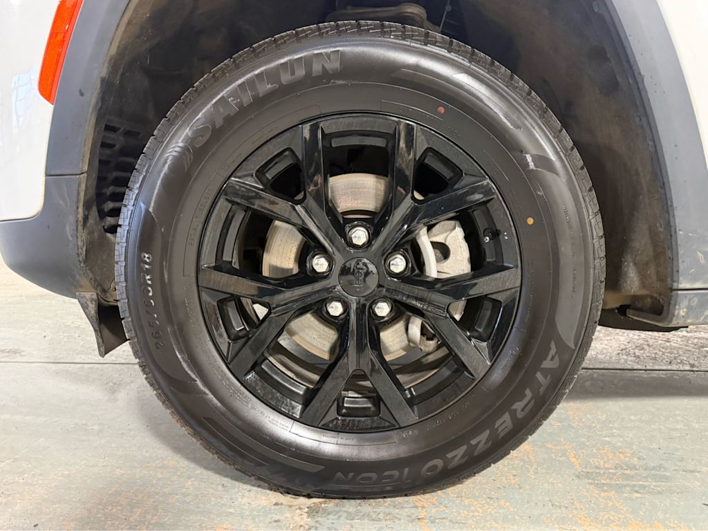 Thumbnail: 2024 Jeep Grand Cherokee - 6