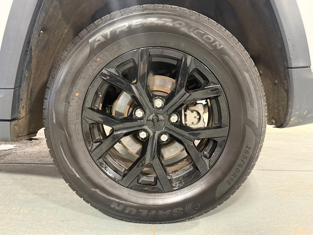 Thumbnail: 2024 Jeep Grand Cherokee - 17