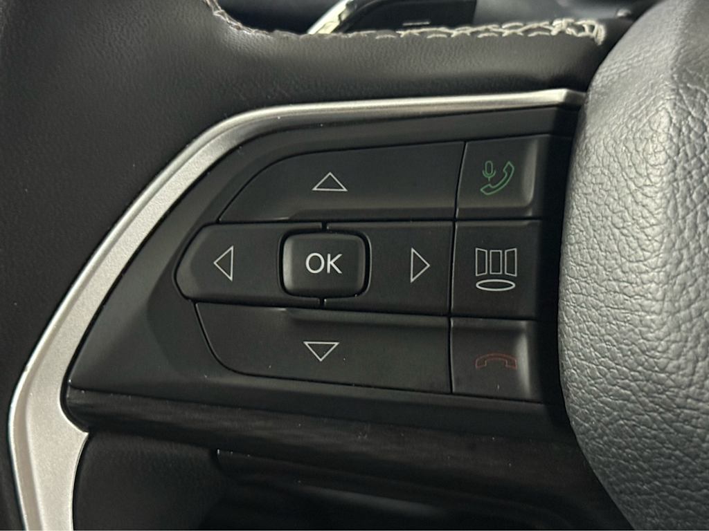 Thumbnail: 2024 Jeep Grand Cherokee - 21